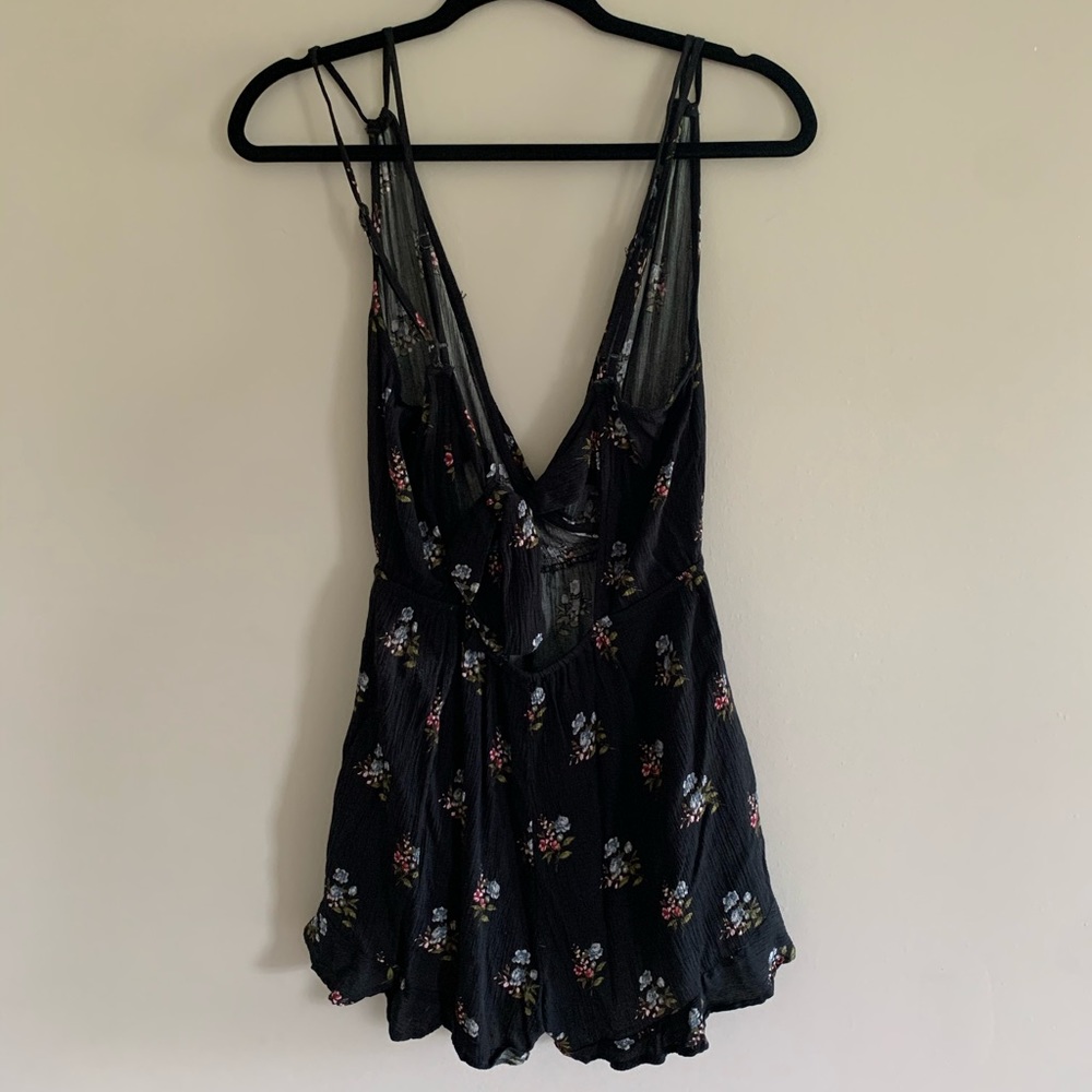 Romper - Picture 5 of 6